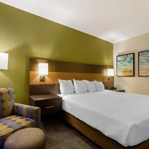 King room Pool Access Non-Smoking